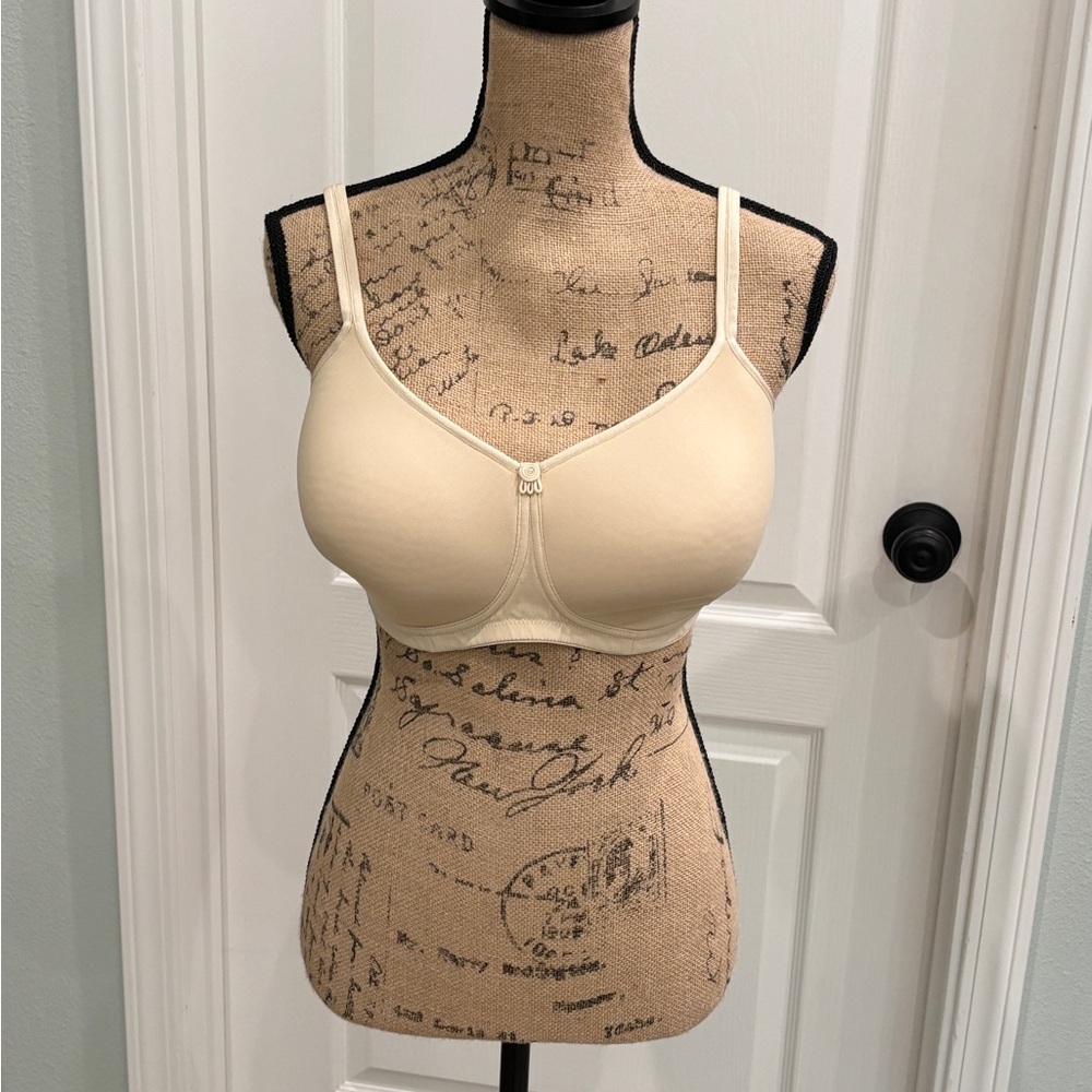 Amoena Mara Padded Wireless Post Mastectomy/Lumpectomy Bra